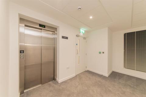 Studio to rent, Ridgeway Views, London