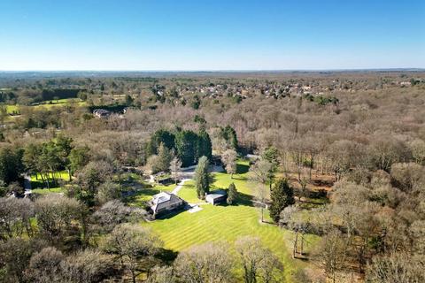 3 bedroom bungalow for sale, Parsonage Lane, Farnham Common, Buckinghamshire, SL2