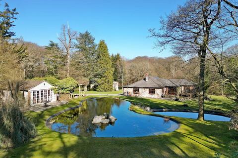 3 bedroom bungalow for sale, Parsonage Lane, Farnham Common, Buckinghamshire, SL2