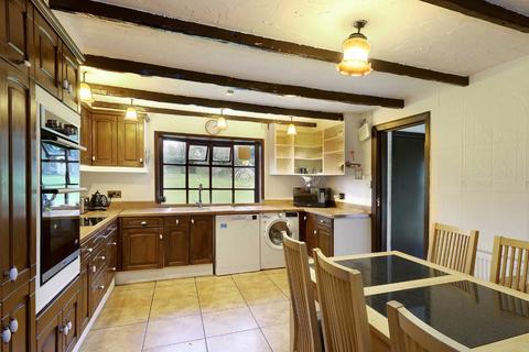 3 bedroom bungalow for sale, Parsonage Lane, Farnham Common, Buckinghamshire, SL2