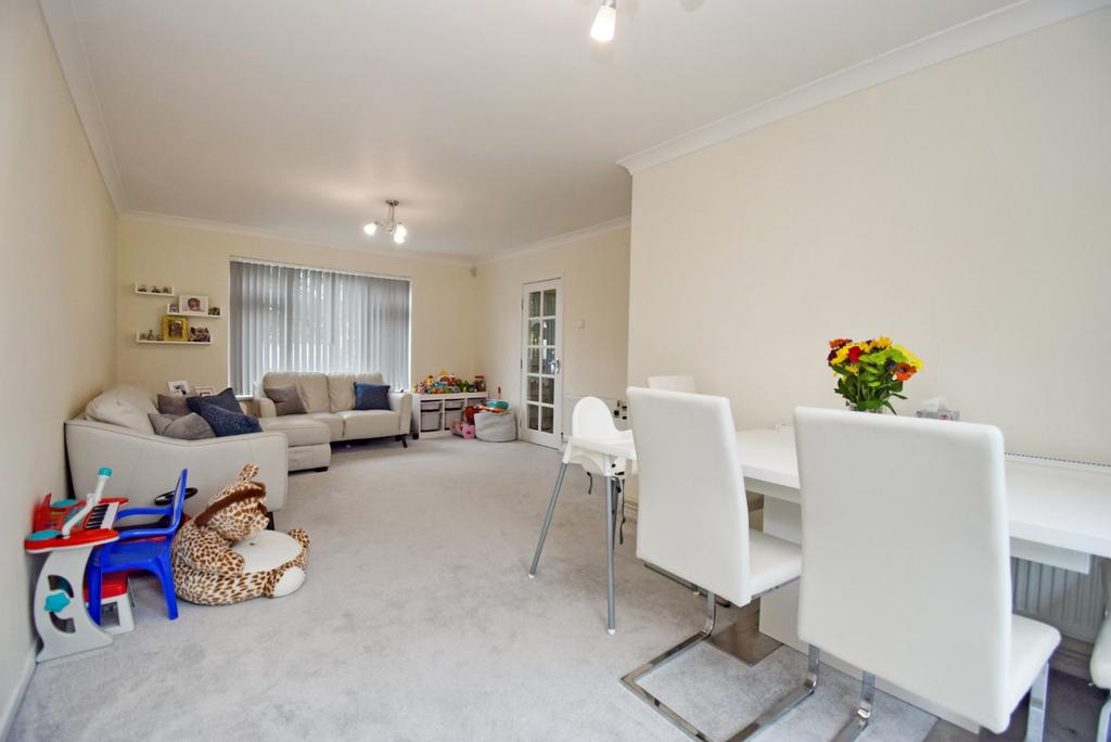 Living/Dining Room