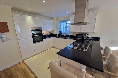 2 bedroom flat for sale, Foxholes Hill, Exmouth, EX8 2DL