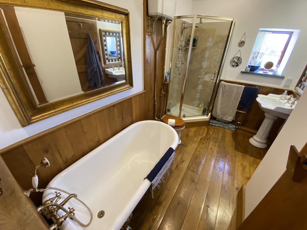 'jack and jill' bathroom