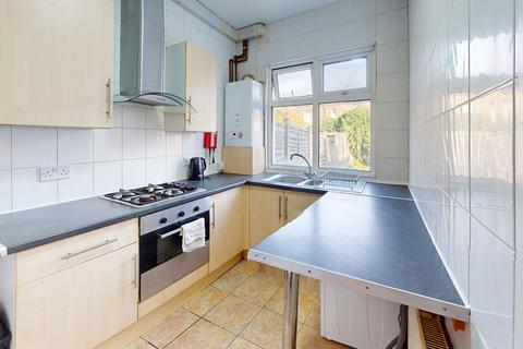 1 bedroom in a house share to rent, Mount Pleasant R3