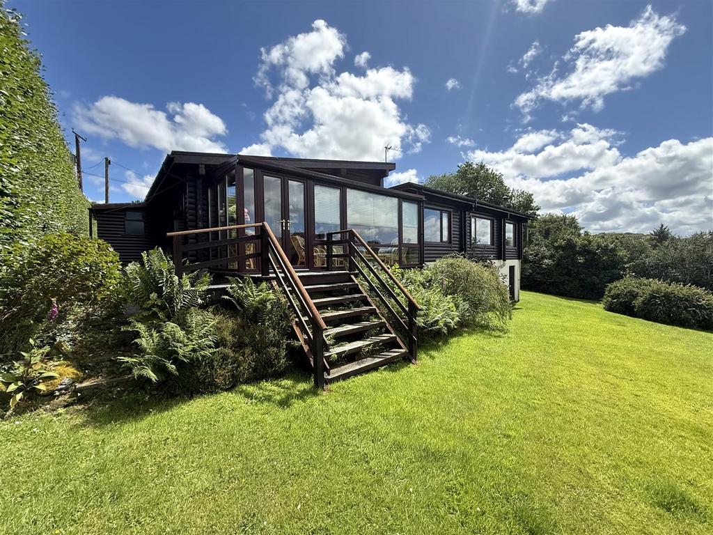 House in Llanllwni - View 4