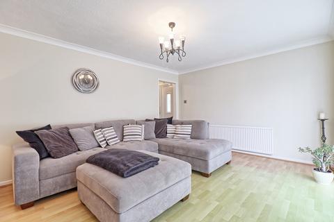 15 Birchdale, Hullbridge, Hockley, SS5 6LY