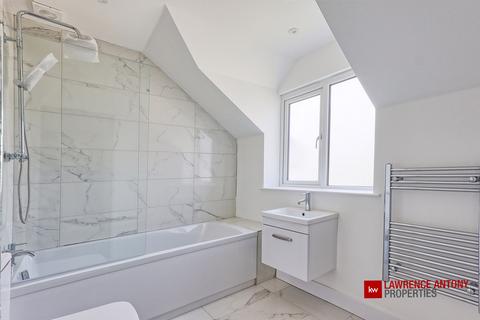 2 bedroom apartment for sale, Arterial Road, Rayleigh, SS6