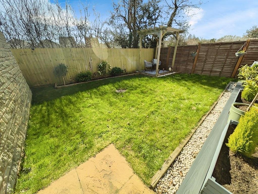 GARDEN 1.jpg