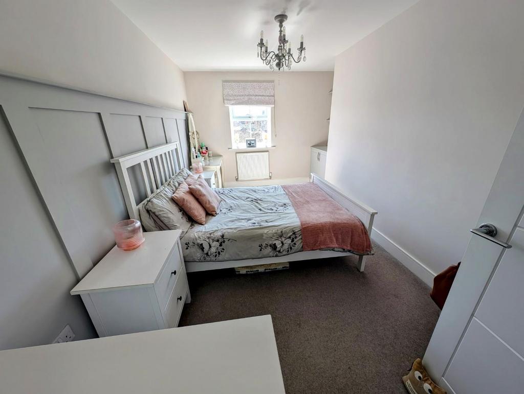 4 amberley meadows bed 2.jpg