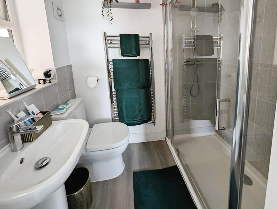 ENSUITE.jpg