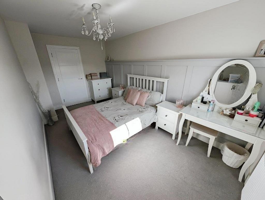 BED 2.jpg