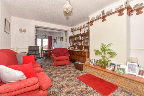 137 Warren Drive, Hornchurch, RM12 4QU
