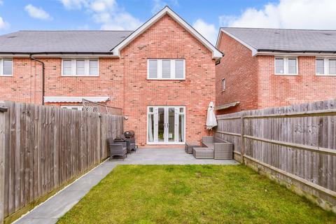 2 bedroom end of terrace house for sale, Carmelite Road, Aylesford, Kent