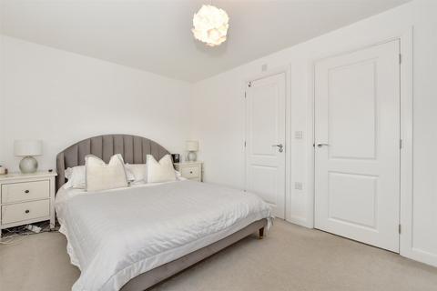 2 bedroom end of terrace house for sale, Carmelite Road, Aylesford, Kent