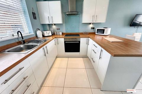 3 bedroom end of terrace house for sale, Coniston Drive, Sacriston, DH7