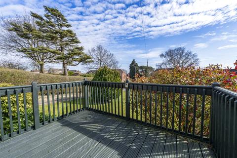 12 Foxley Lane, Worthing, BN13 3AB