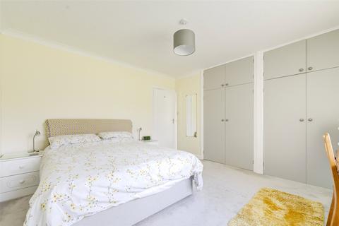 12 Foxley Lane, Worthing, BN13 3AB
