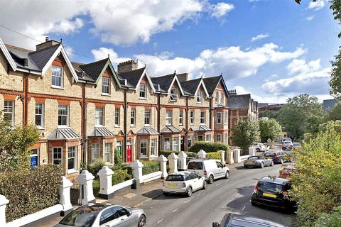 13 Powderham Crescent, Exeter, EX4 6DA