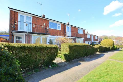 3 bedroom end of terrace house for sale, Falcon Close, Bird's & Tree's Area, Hatfield