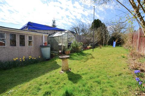 3 bedroom end of terrace house for sale, Falcon Close, Bird's & Tree's Area, Hatfield