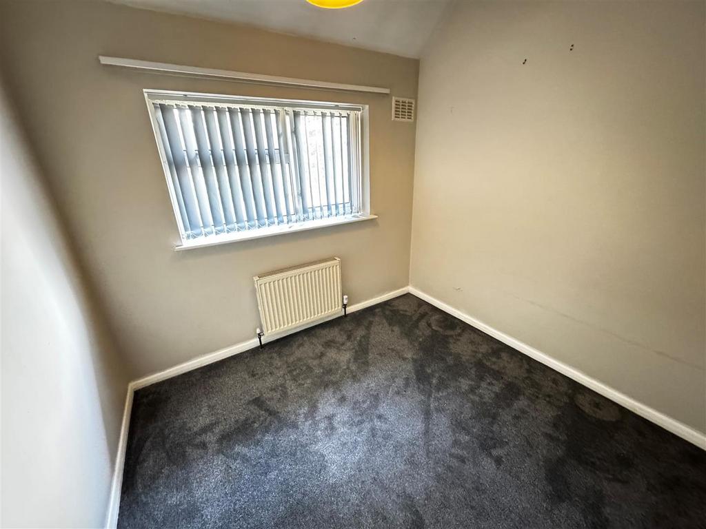 Bedroom 111.jpg