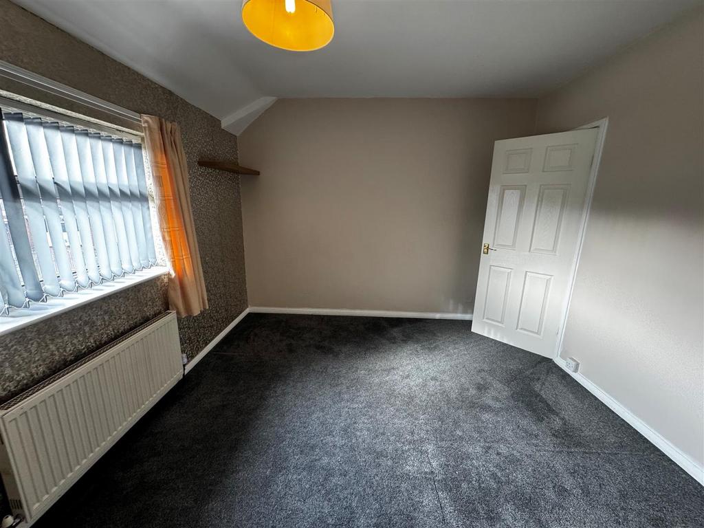 Bedroom 222.jpg