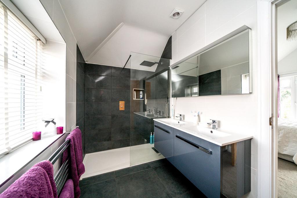 Bathroom &amp; Ensuites