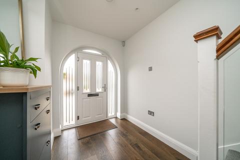 114 Chaul End Road, Caddington, Luton, LU1 4AS