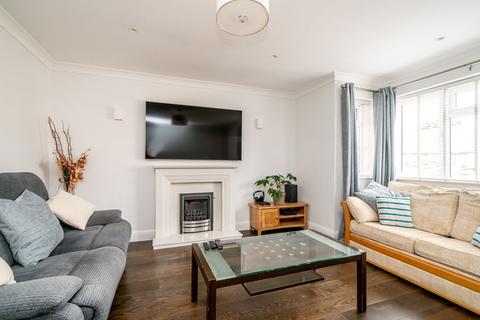 114 Chaul End Road, Caddington, Luton, LU1 4AS