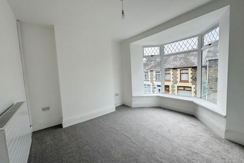 4 bedroom terraced house for sale, Duke Street, Abertillery, NP13 1BE