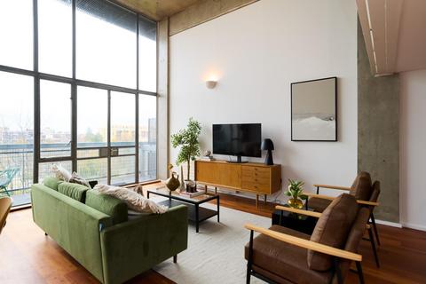2 bedroom house to rent, Wenlock Road, London, N1