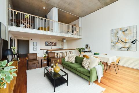 2 bedroom house to rent, Wenlock Road, London, N1