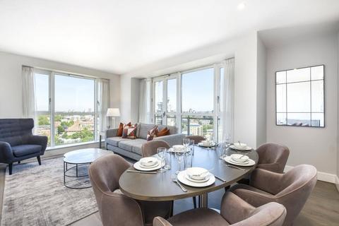 2 bedroom apartment to rent, Circus Apartments, Canary Wharf E14