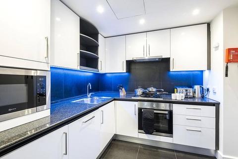 2 bedroom apartment to rent, Circus Apartments, Canary Wharf E14