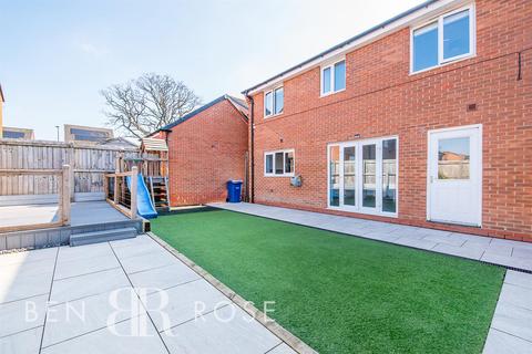 4 bedroom detached house for sale, Leighfield Close, Leyland