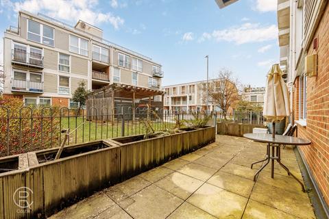 1 bedroom flat for sale, Brownell Place, Hanwell, London, W7