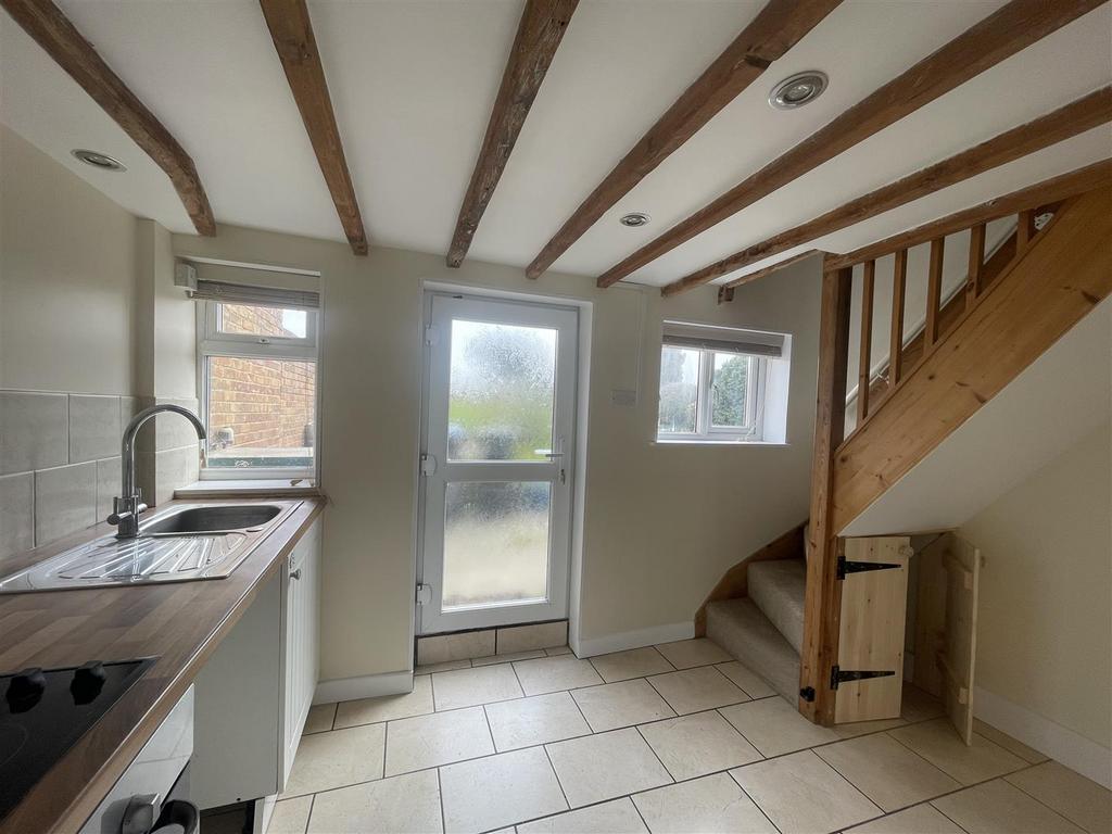 Kitchen 3.jpg