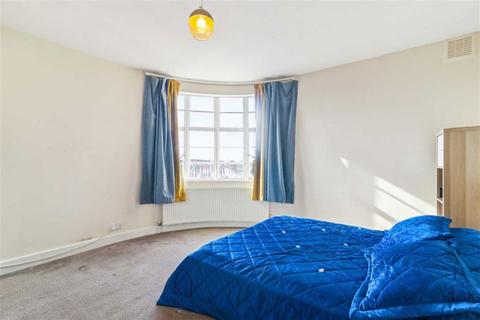 1 bedroom flat for sale, Park Avenue, London NW2