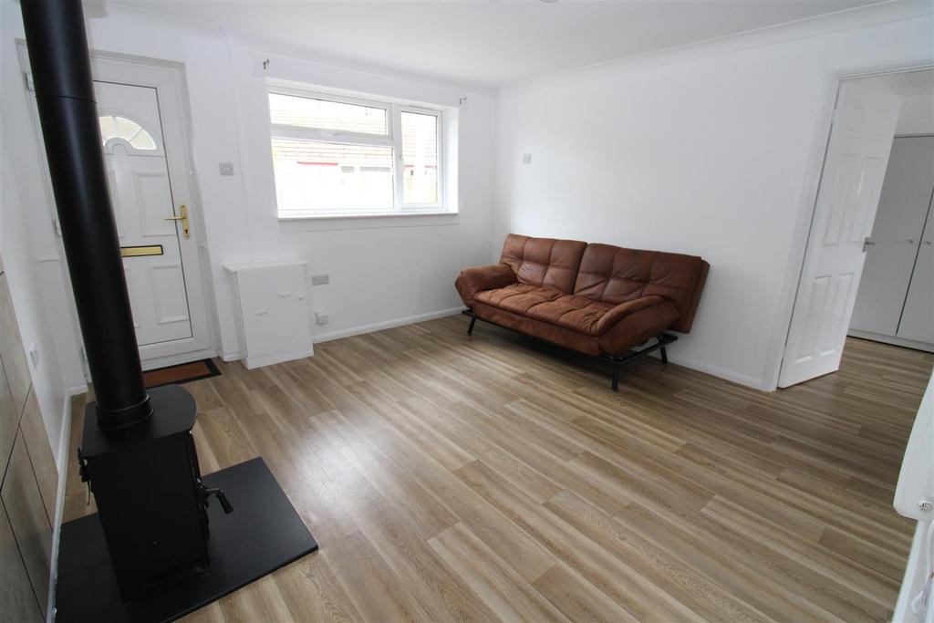Lounge 2.JPG