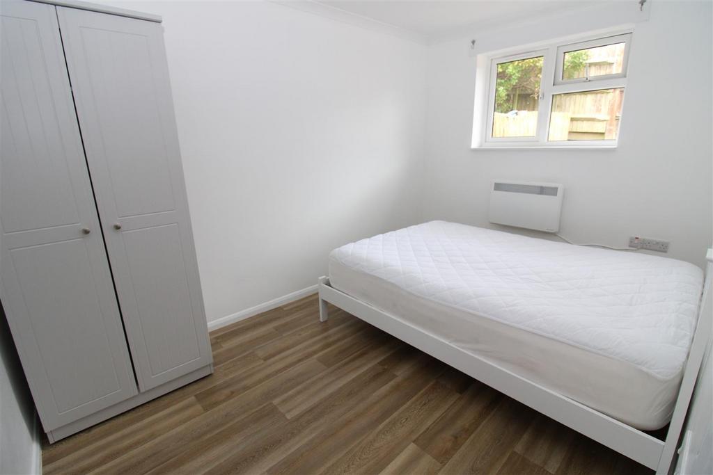 Bedroom.JPG