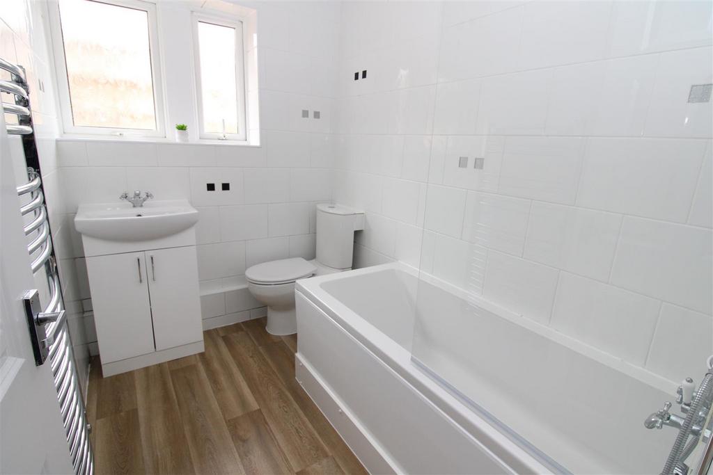 Bathroom.JPG