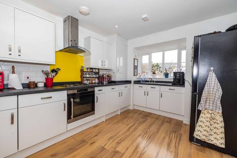 3 bedroom semi-detached house for sale, Summer Piece Grove, Chartham, CT4