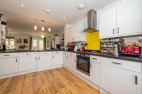3 bedroom semi-detached house for sale, Summer Piece Grove, Chartham, CT4