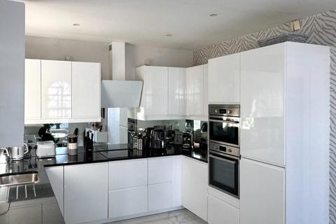 1 bedroom flat for sale, John Batchelor Way, Penarth Marina
