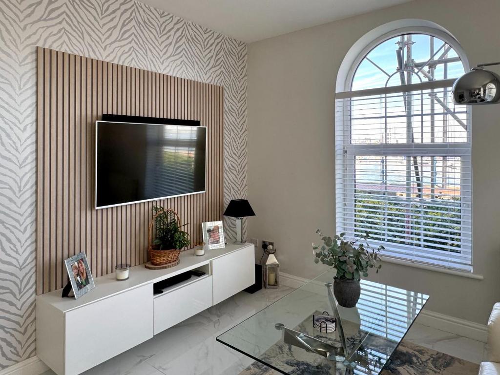 Lounge/Dining/Kitchen