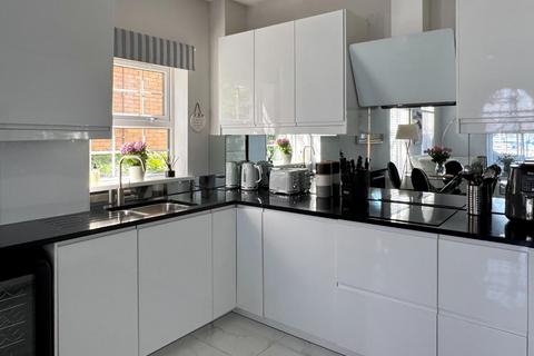 1 bedroom flat for sale, John Batchelor Way, Penarth Marina