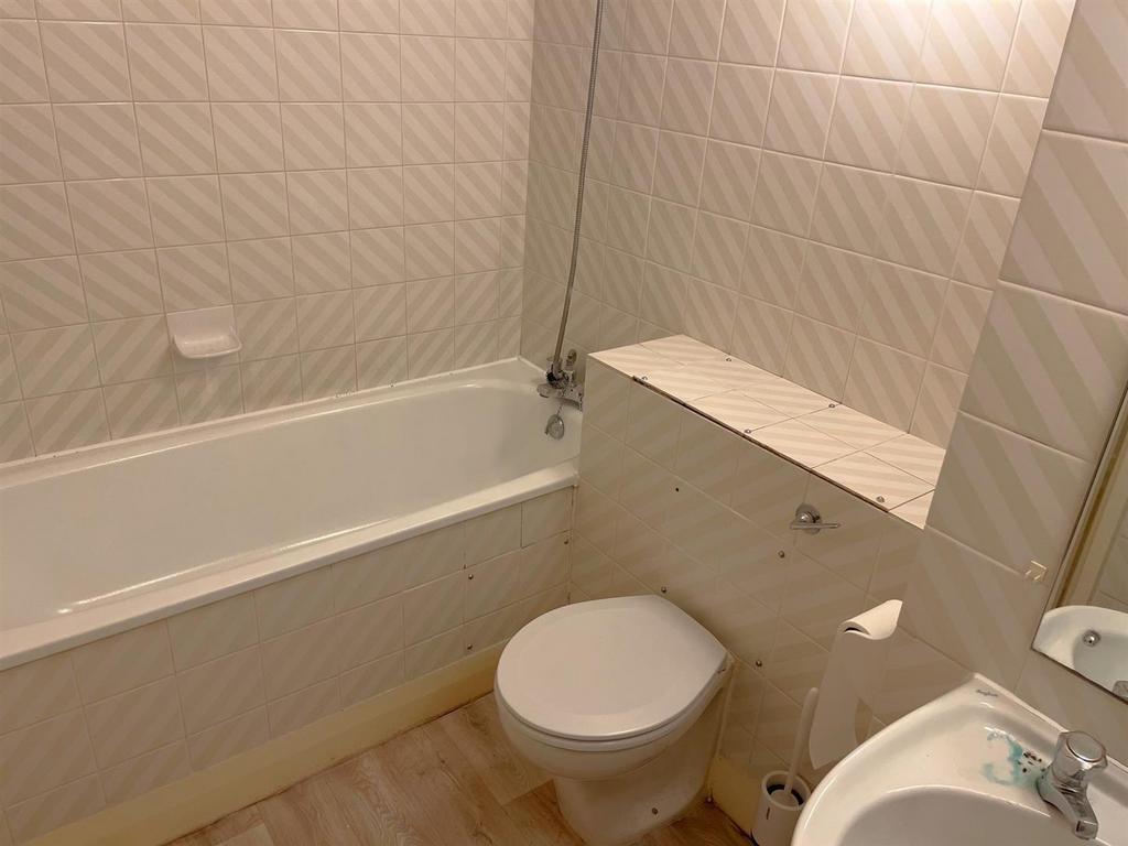 Bathroom, Park South, Eden Harper SW11