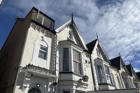 Flat 5, 40 Bath Street, Rhyl, LL18 3LU