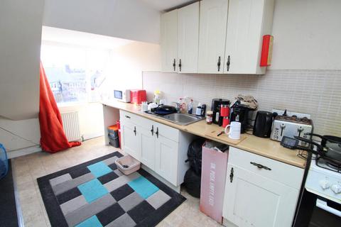 Flat 5, 40 Bath Street, Rhyl, LL18 3LU