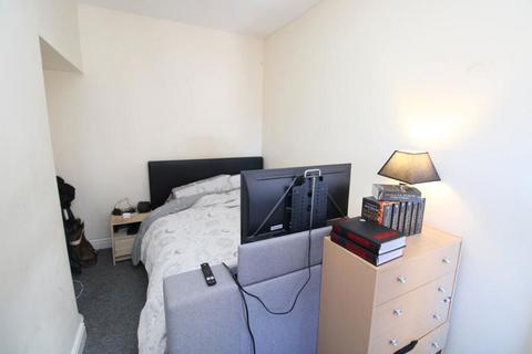 Flat 5, 40 Bath Street, Rhyl, LL18 3LU